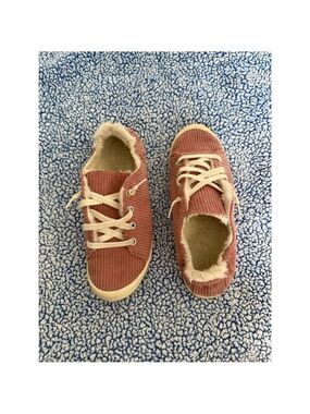 Time and Tru Rose Pink Corduroy Faux-Fur Lined Sneakers